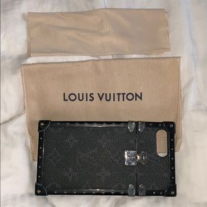 AUTHENTIC Louis Vuitton Trunk  iPhone 7/8+ case